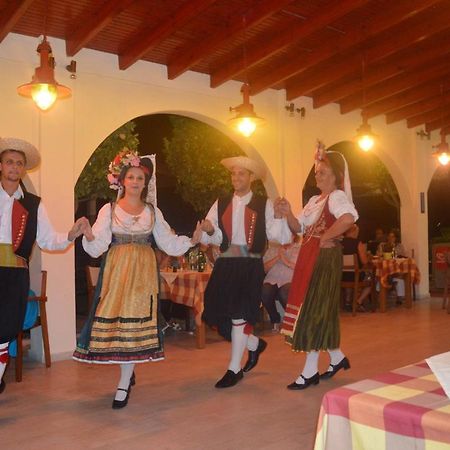 מסונגי Christina Hotel מראה חיצוני תמונה