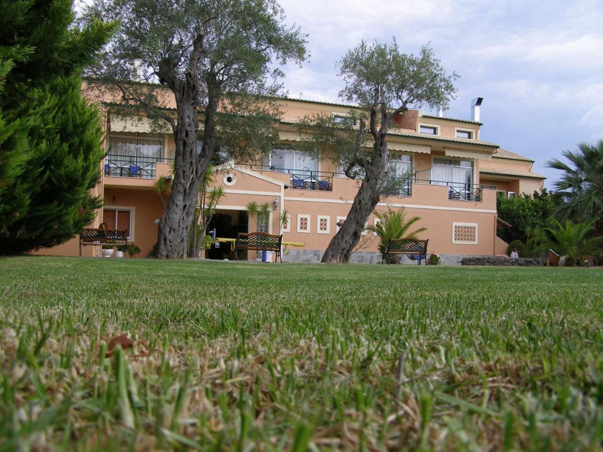 מסונגי Christina Hotel מראה חיצוני תמונה