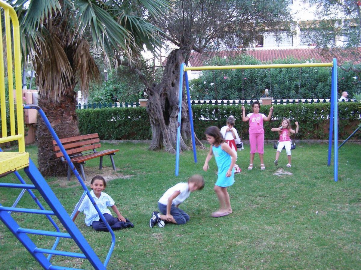מסונגי Christina Hotel מראה חיצוני תמונה