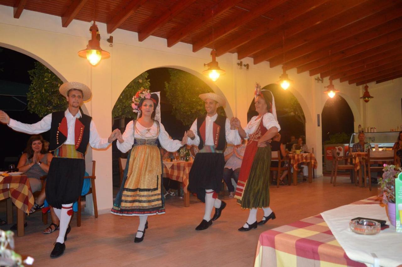 מסונגי Christina Hotel מראה חיצוני תמונה