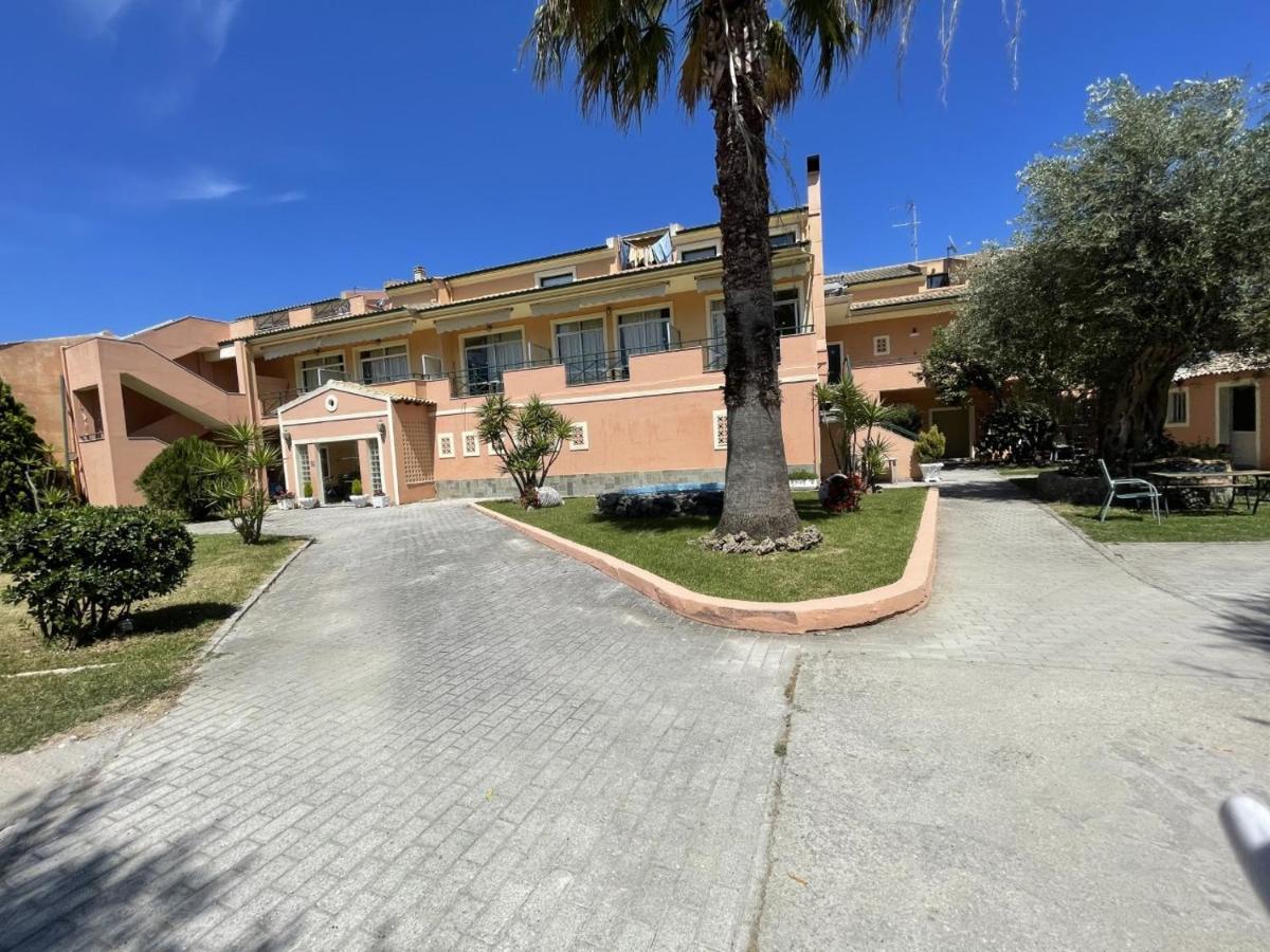 מסונגי Christina Hotel מראה חיצוני תמונה