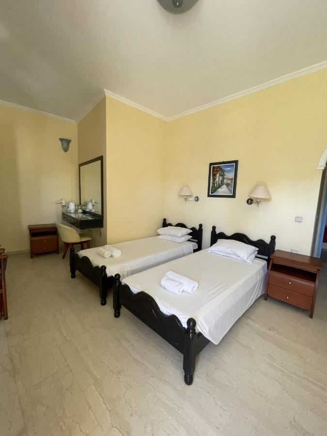 מסונגי Christina Hotel מראה חיצוני תמונה